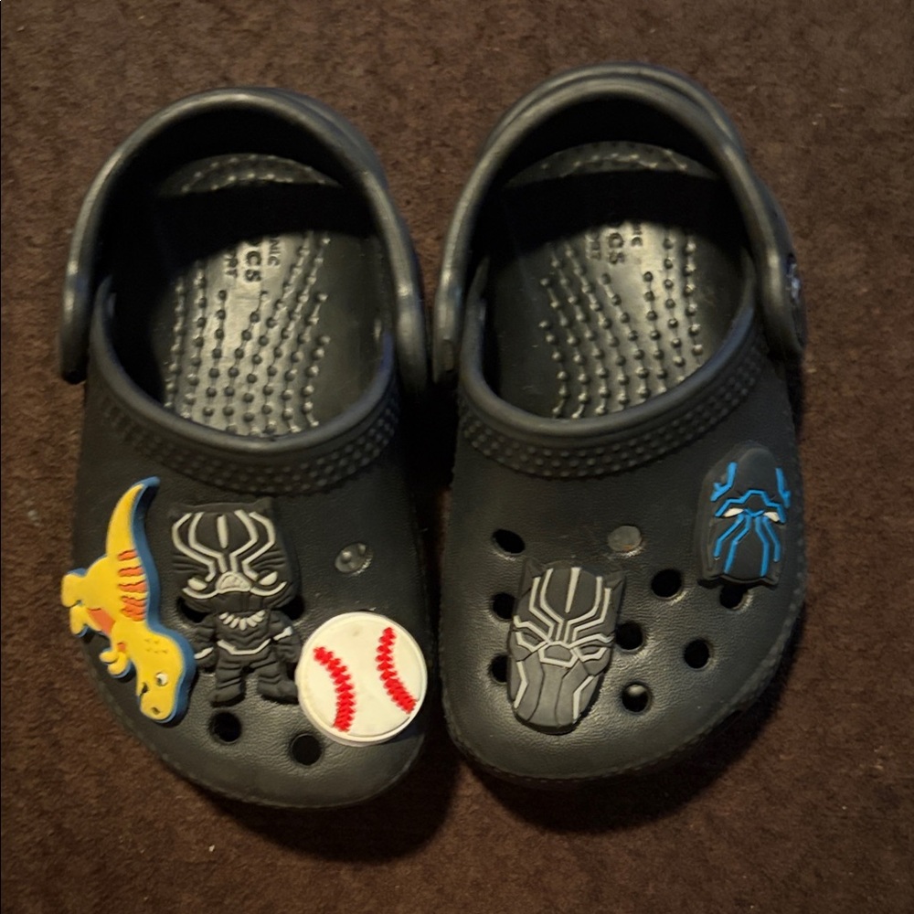 Infant Black CrocsShoes with Fun Jibbitz - Picture 2 of 6